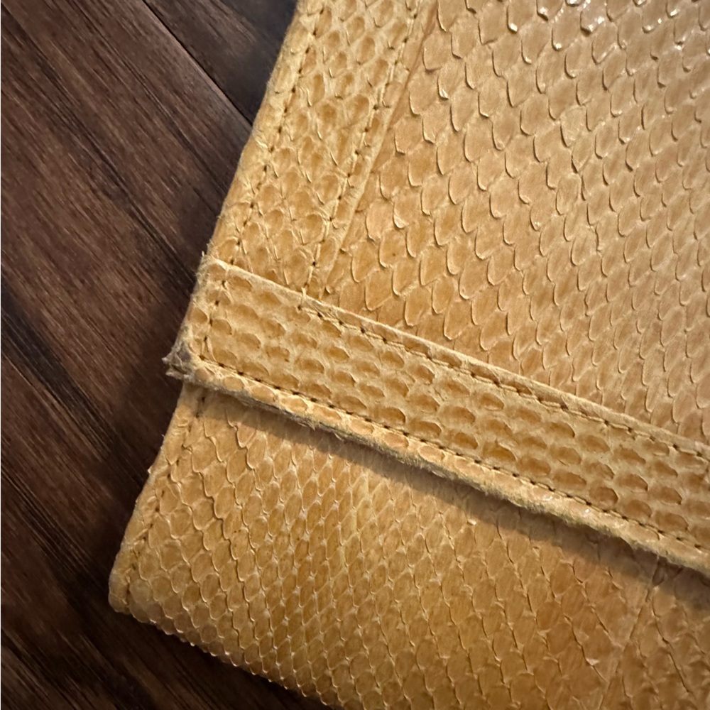 Vintage Snakeskin Purse - Picture 4 of 16